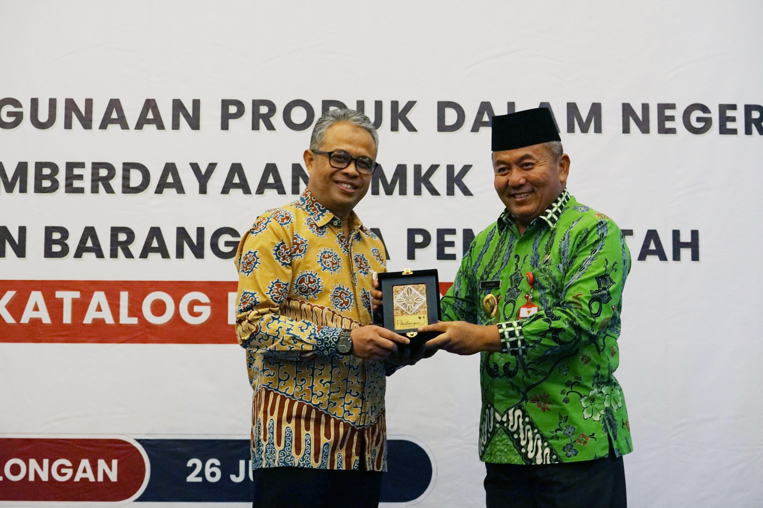 http://lkpp.go.id./LKPP Dorong Penggunaan Produk Dalam Negeri dan Pemberdayaan UMKK di Pekalongan